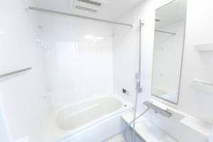 いつも曇ってるお風呂の鏡に曇り止めできる裏技アイテムのご紹介！
